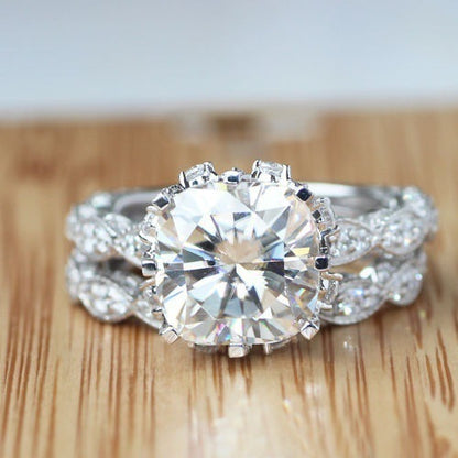 Zircon Ring